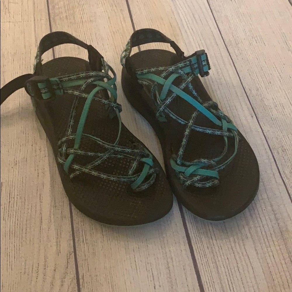 Chacos blue and green size 7